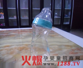 錦藝達(dá)嬰兒奶嘴