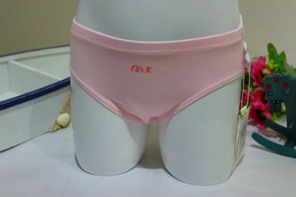 10 ơơС~(y)yxŮͯ(ni)ѝɫ