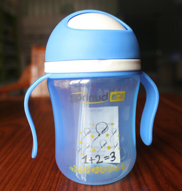春蓓寶寶學(xué)飲杯 藍(lán)色.jpg 春蓓寶寶學(xué)飲杯 藍(lán)色.jpg