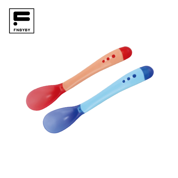 菲尼貝貝B2310愛(ài)心感溫勺(兩支裝).jpg 菲尼貝貝B2310愛(ài)心感溫勺(兩支裝).jpg