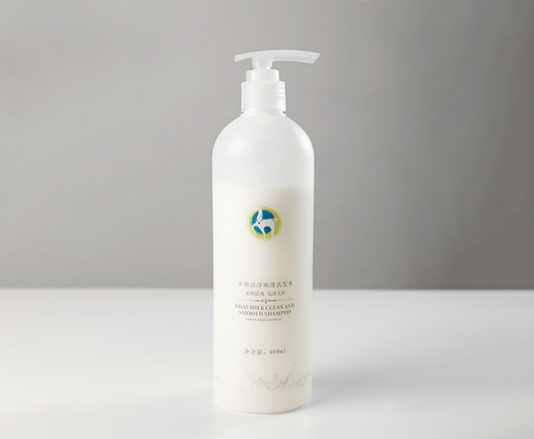 俏皮羊羊奶潔凈順滑洗發(fā)水.jpg 俏皮羊羊奶潔凈順滑洗發(fā)水.jpg