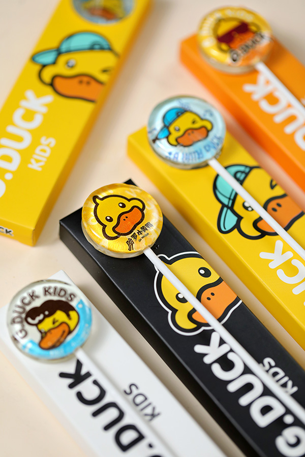 米唐田木小黃鴨無(wú)蔗糖照片糖.jpg 米唐田木小黃鴨無(wú)蔗糖照片糖.jpg