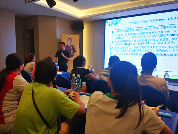 施貝安功能型三伏貼百城萬店公益行賀州站 (6).jpg 施貝安功能型三伏貼百城萬店公益行賀州站 (6).jpg