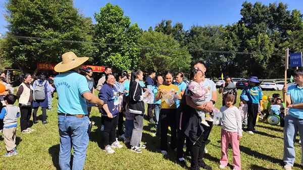 雅慧&廣西樂寶母嬰聯(lián)手打造親子嘉年華.jpg 雅慧&廣西樂寶母嬰聯(lián)手打造親子嘉年華.jpg