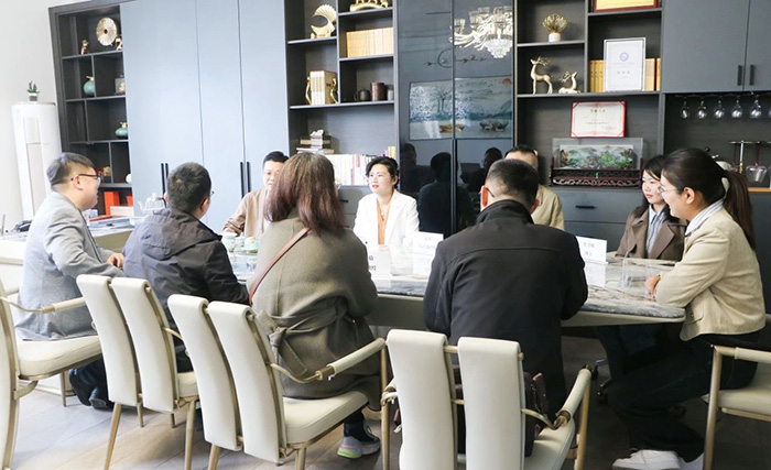 菏澤學院藥學院領導蒞臨中舜生物考察指導3.jpg 菏澤學院藥學院領導蒞臨中舜生物考察指導3.jpg