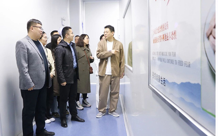 菏澤學院藥學院領導蒞臨中舜生物考察指導5.jpg 菏澤學院藥學院領導蒞臨中舜生物考察指導5.jpg