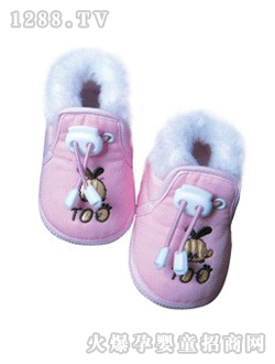 �����ɫ�냺Ь