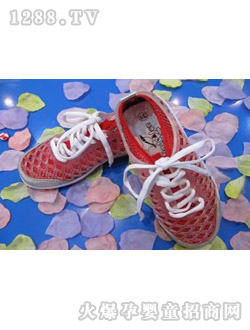 �Ϙ���ͯЬ�r(sh��)�����e�tɫ�W(w��ng)��