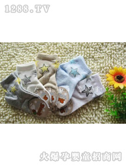 哆啦小貝透氣網(wǎng)眼襪