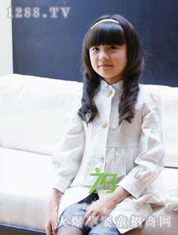 ����Ůͯ��ɫ����