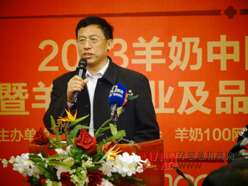 西安市乳業(yè)協(xié)會(huì)秘書長(zhǎng)王偉民先生